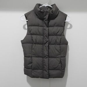 Gap Weekend Puffer Vest in Taupe Size XS